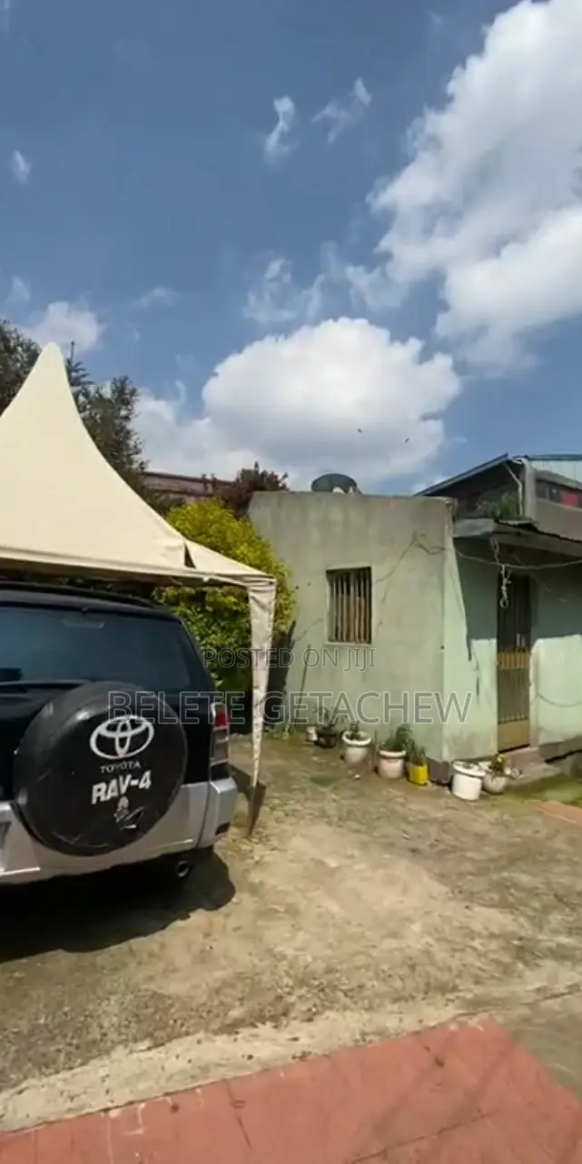 ኮተቤ ካራ፤ በአስቸኳይ የሚሸጥ በጣም ቆንጆ ቦታ። 1122ካ.ሜ