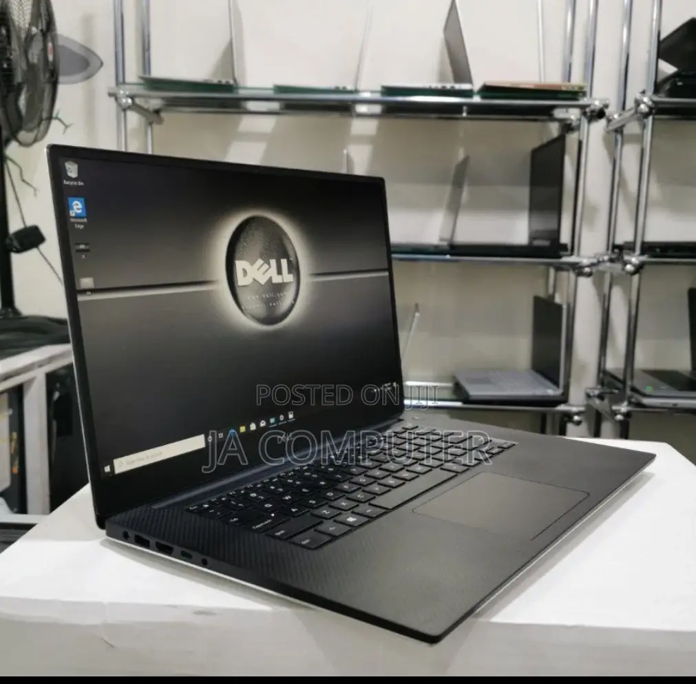 New Laptop Dell Precision 5520 16GB Intel Core I7 SSD 512GB