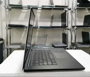 New Laptop Dell Precision 5520 16GB Intel Core I7 SSD 512GB