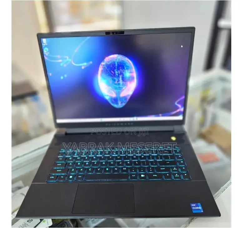 New Laptop Alienware M17x R2 16GB Intel Core I7 SSD 1T