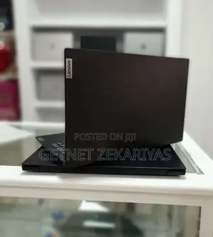 New Laptop Lenovo V15 8GB AMD Ryzen 3 SSD 256GB