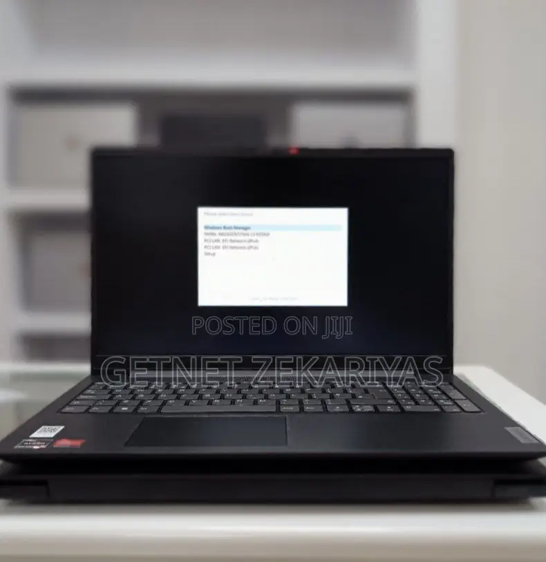 New Laptop Lenovo V15 8GB AMD Ryzen 3 SSD 256GB