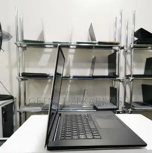 New Laptop Dell Precision 5520 16GB Intel Core I7 SSD 512GB