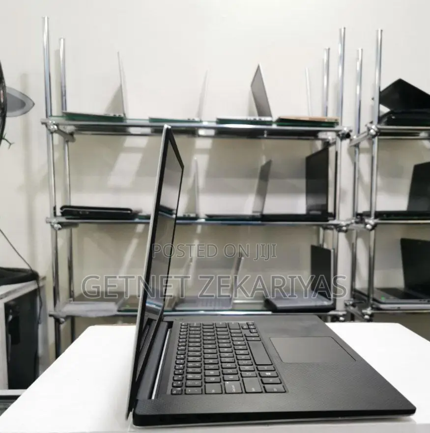 New Laptop Dell Precision 5520 16GB Intel Core I7 SSD 512GB
