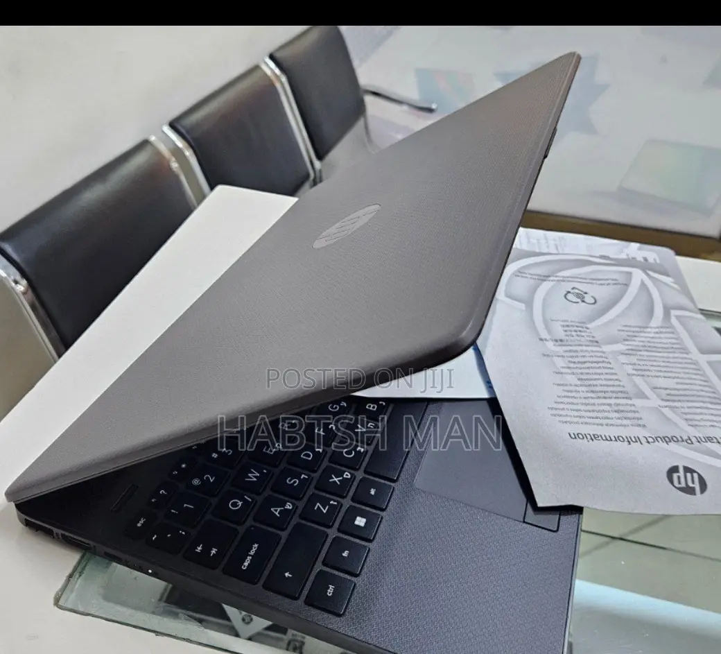 New Laptop HP Stream Notebook 8GB AMD Ryzen 5 SSD 256GB