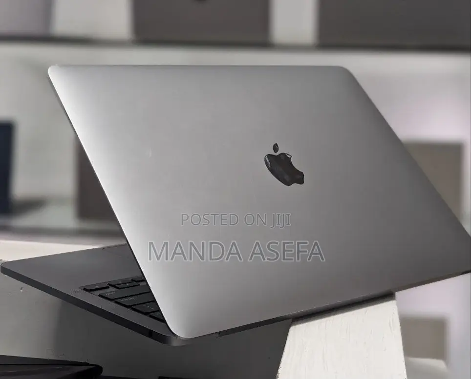 New Laptop Apple MacBook Pro 2020 8GB Intel Core I5 SSD 256GB