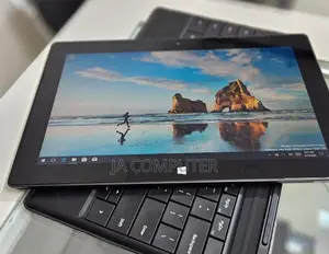 Photo - New Laptop Microsoft Surface 2GB Intel Core i3 SSD 32GB