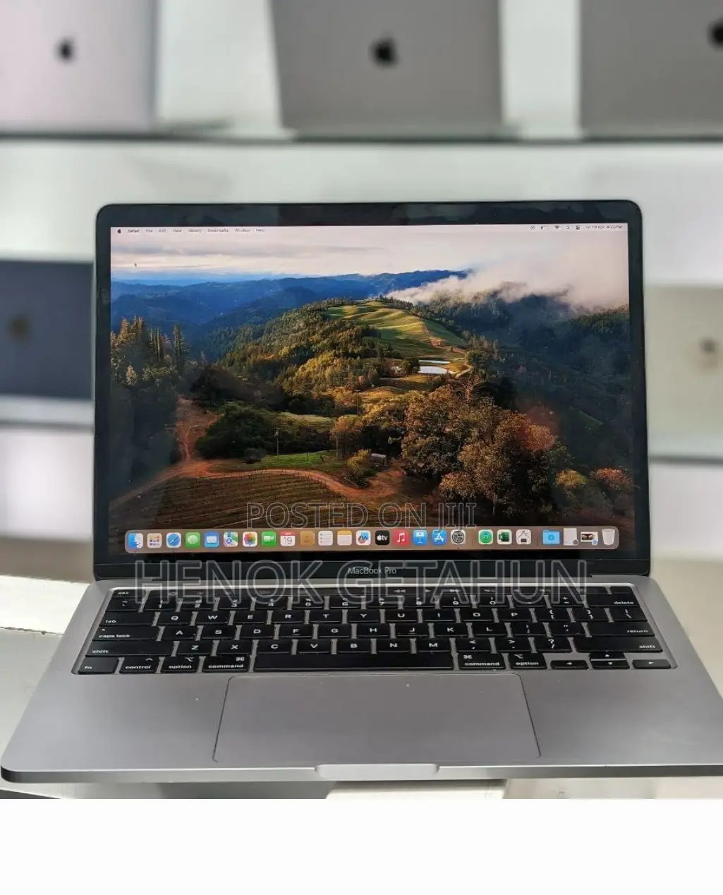 New Laptop Apple MacBook Pro 2020 8GB Intel Core I5 SSD 256GB