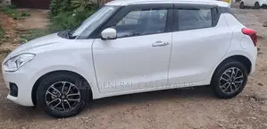 Suzuki Swift 2022 Black