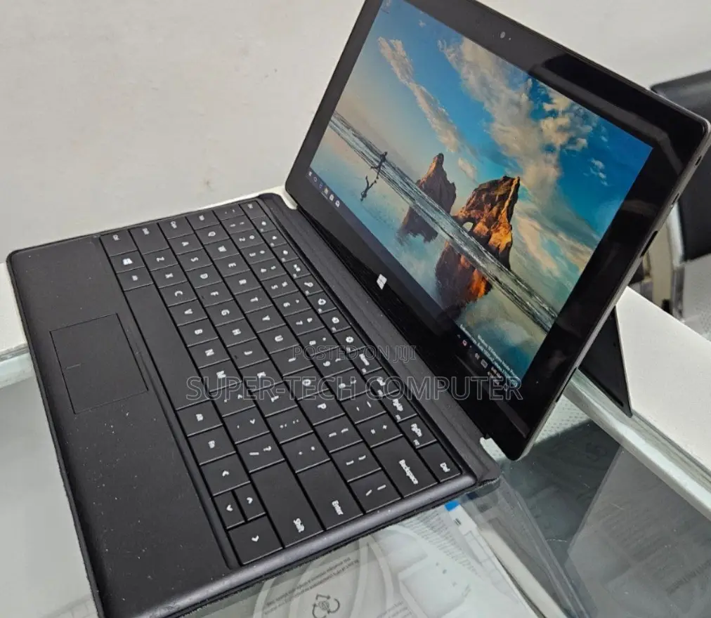 New Laptop Microsoft Surface 2GB Intel Core 2 Quad SSD 32GB