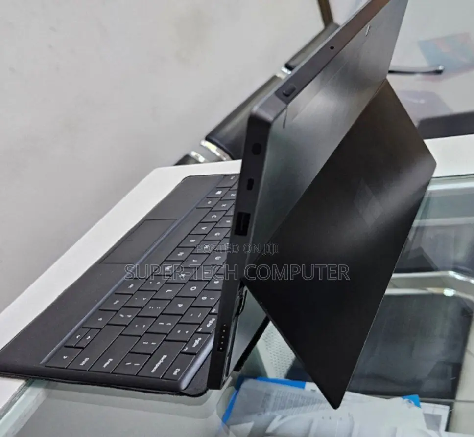 New Laptop Microsoft Surface 2GB Intel Core 2 Quad SSD 32GB