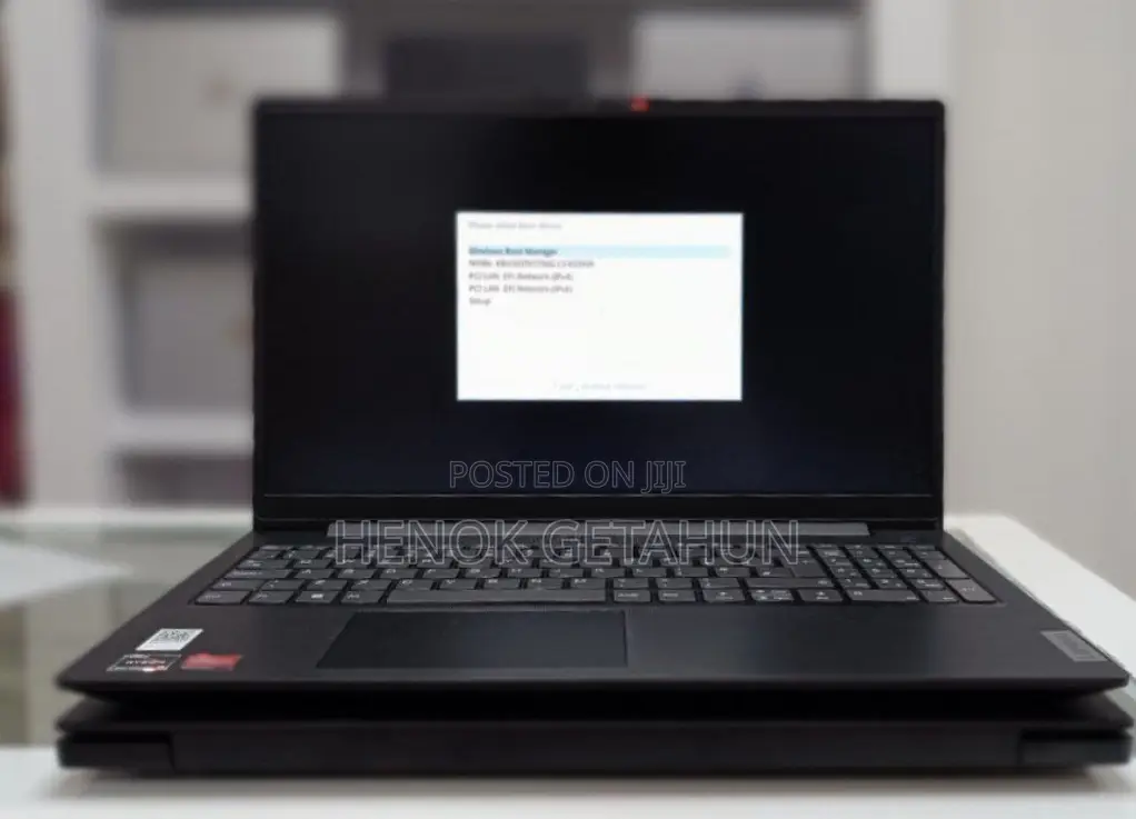 New Laptop Lenovo V15 8GB AMD Ryzen 3 SSD 256GB