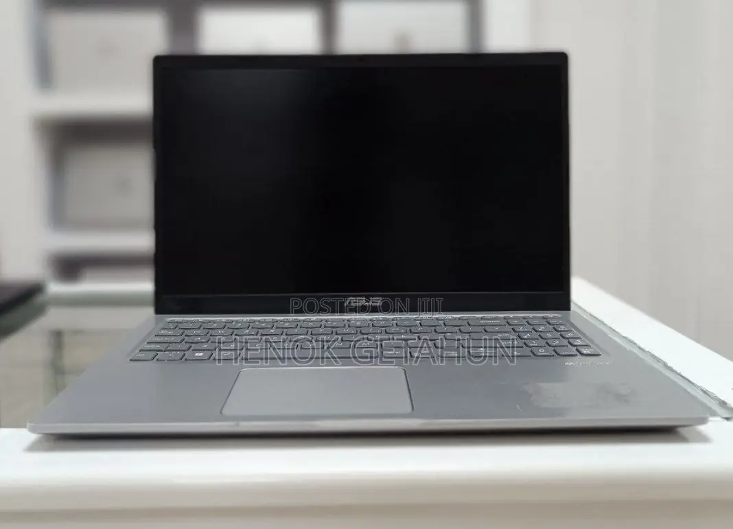 New Laptop Asus VivoBook 15 X505BA 8GB Intel Core I5 SSD 512GB