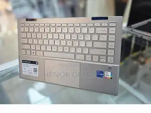 New Laptop HP Envy X360 8GB Intel Core I5 SSD 512GB