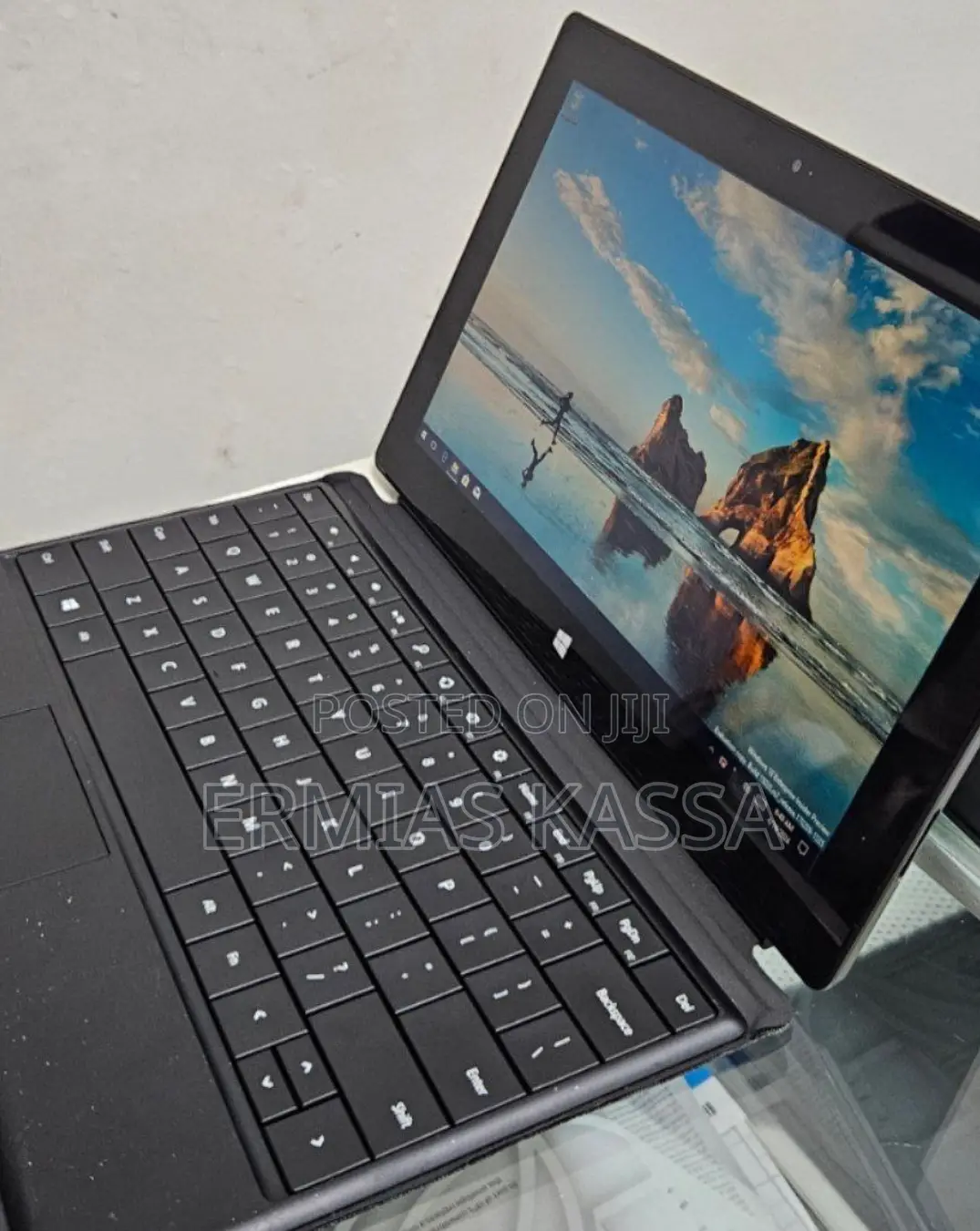 New Microsoft Surface 32 GB Black