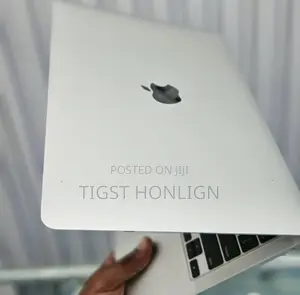 New Laptop Apple MacBook Air 8GB Apple M1 SSD 256GB