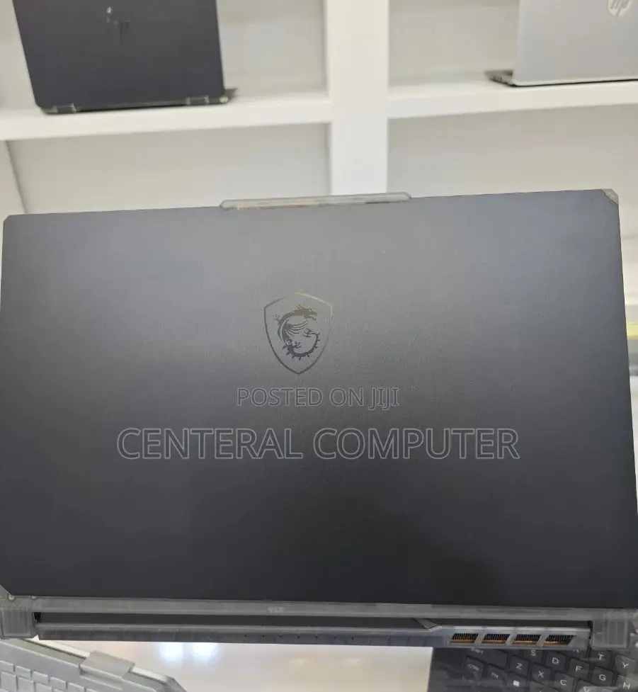 New Laptop MSI GP75 Leopard 16GB Intel Core I7 SSD 512GB