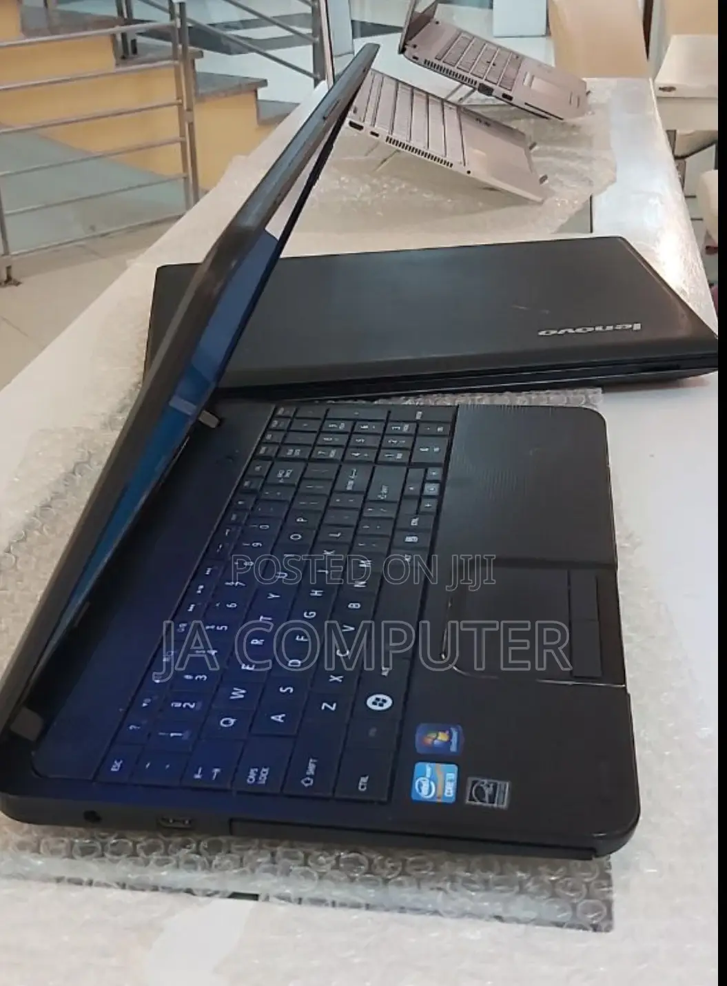 Laptop Toshiba Satellite C665 4GB Intel Core I3 HDD 1T