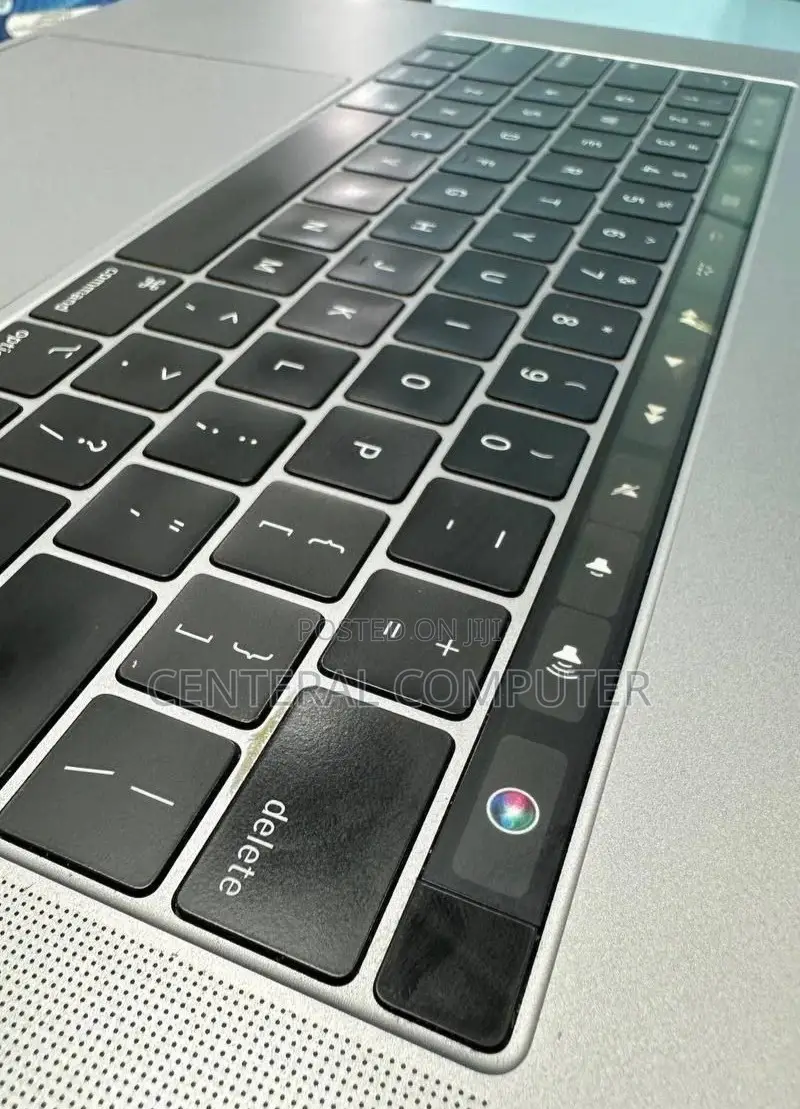 New Laptop Apple MacBook 2019 20GB Intel Core I9 SSD 1T