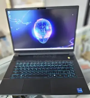 New Laptop Alienware M17x R2 24GB Intel Core I7 SSD 1T