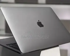 New Laptop Apple MacBook Pro 2020 8GB Intel Core I5 SSD 256GB