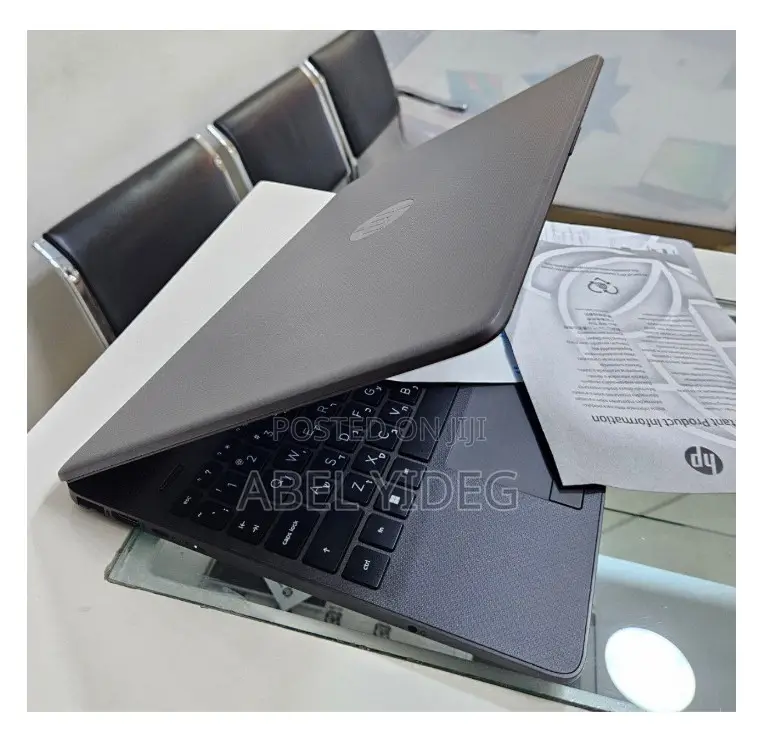 New Laptop HP Stream Notebook 8GB AMD Ryzen 5 SSD 256GB