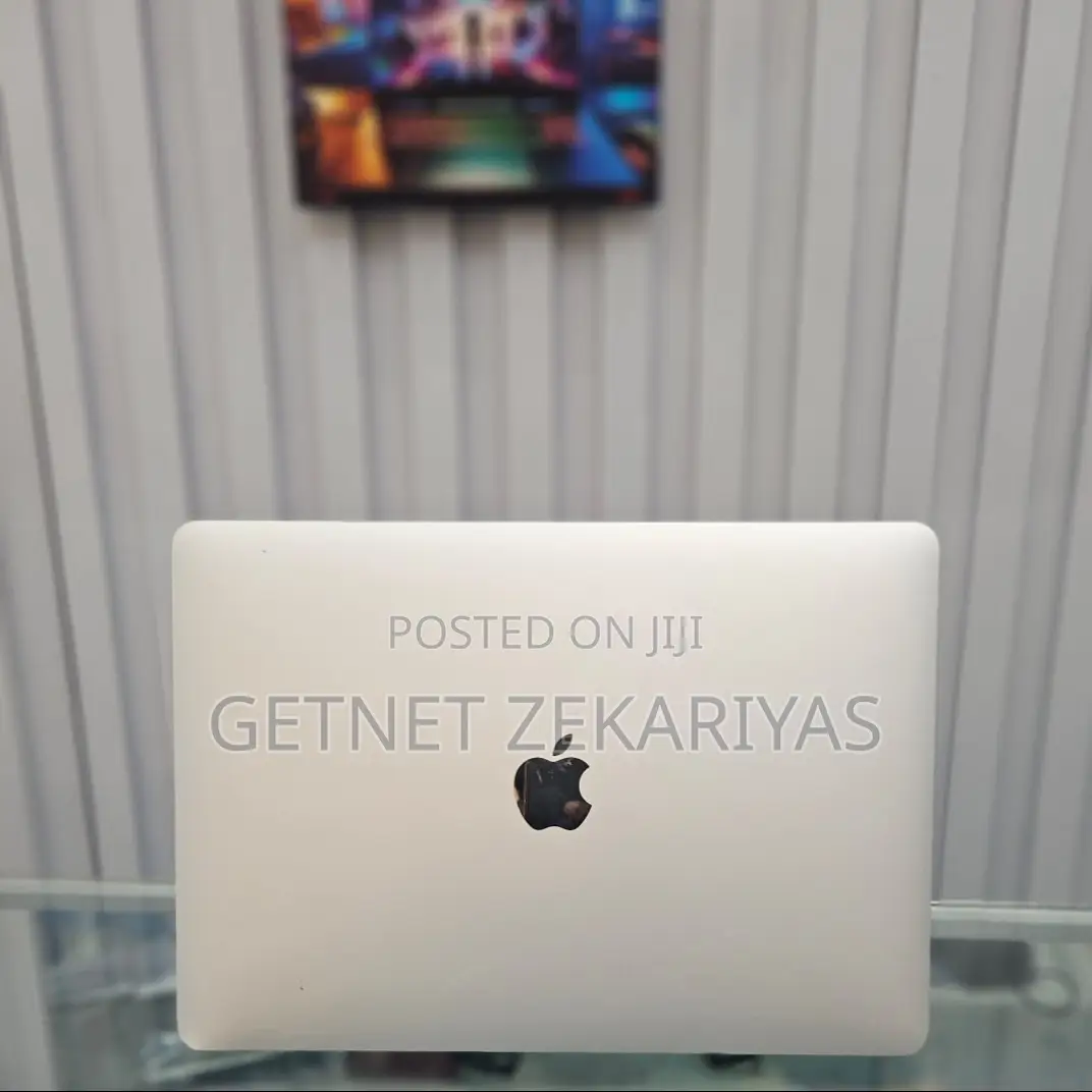 New Laptop Apple MacBook Air 8GB Apple M1 SSD 256GB