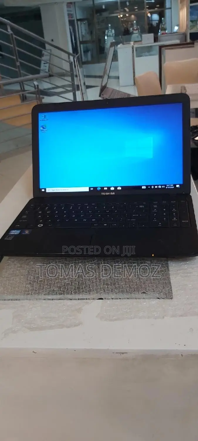 New Laptop Toshiba Satellite C55 4GB Intel Core I3 HDD 1T