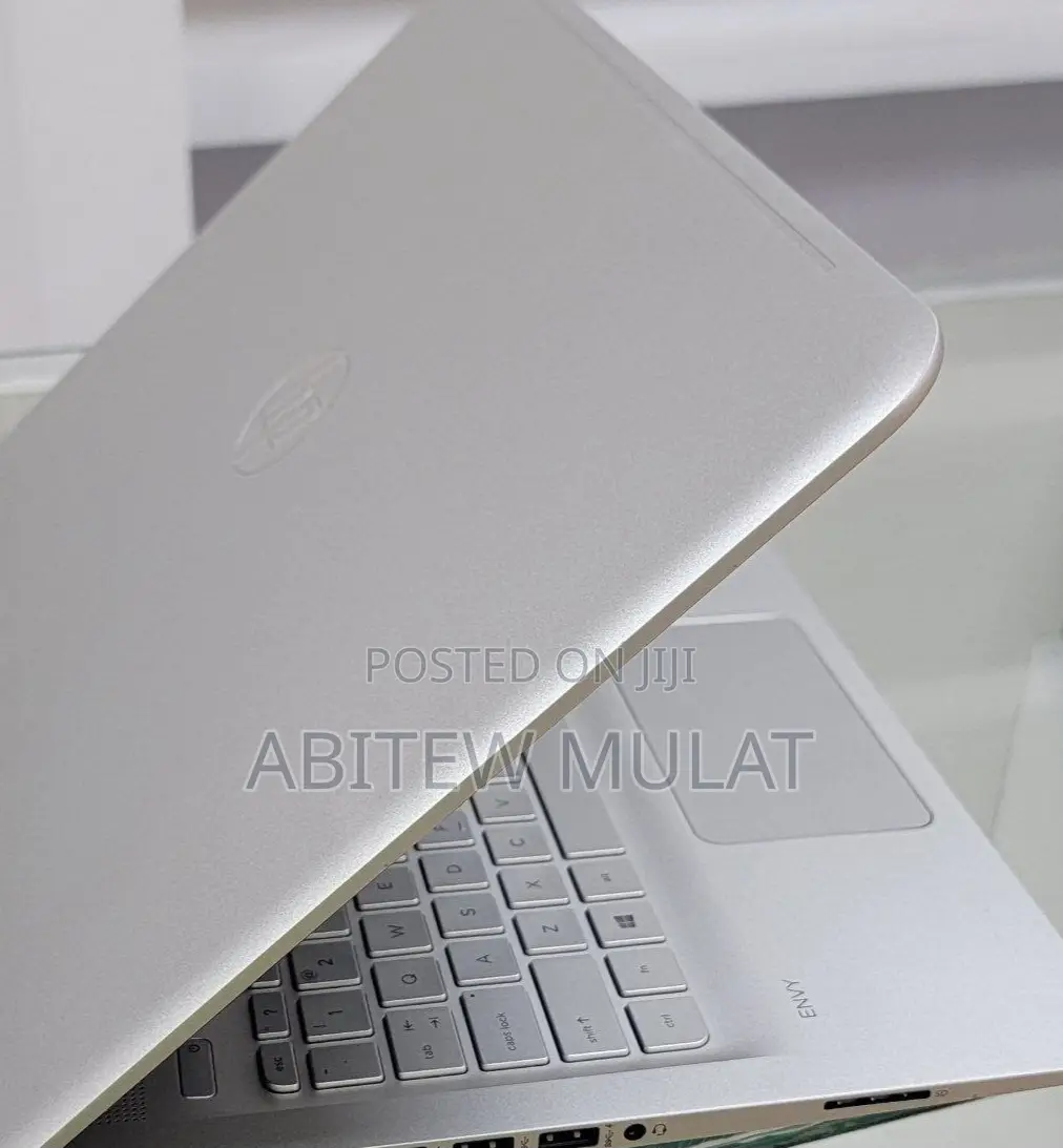 New Laptop HP Envy 15 8GB Intel Core I5 HDD+SSD 500GB