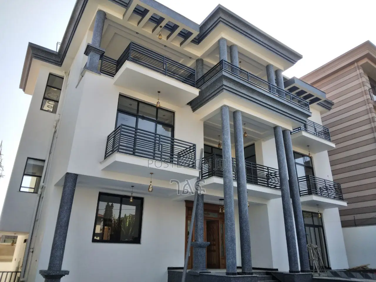 9bdrm House in አያት ኮምፓውንድ በግል የተሰራ, Bole for sale