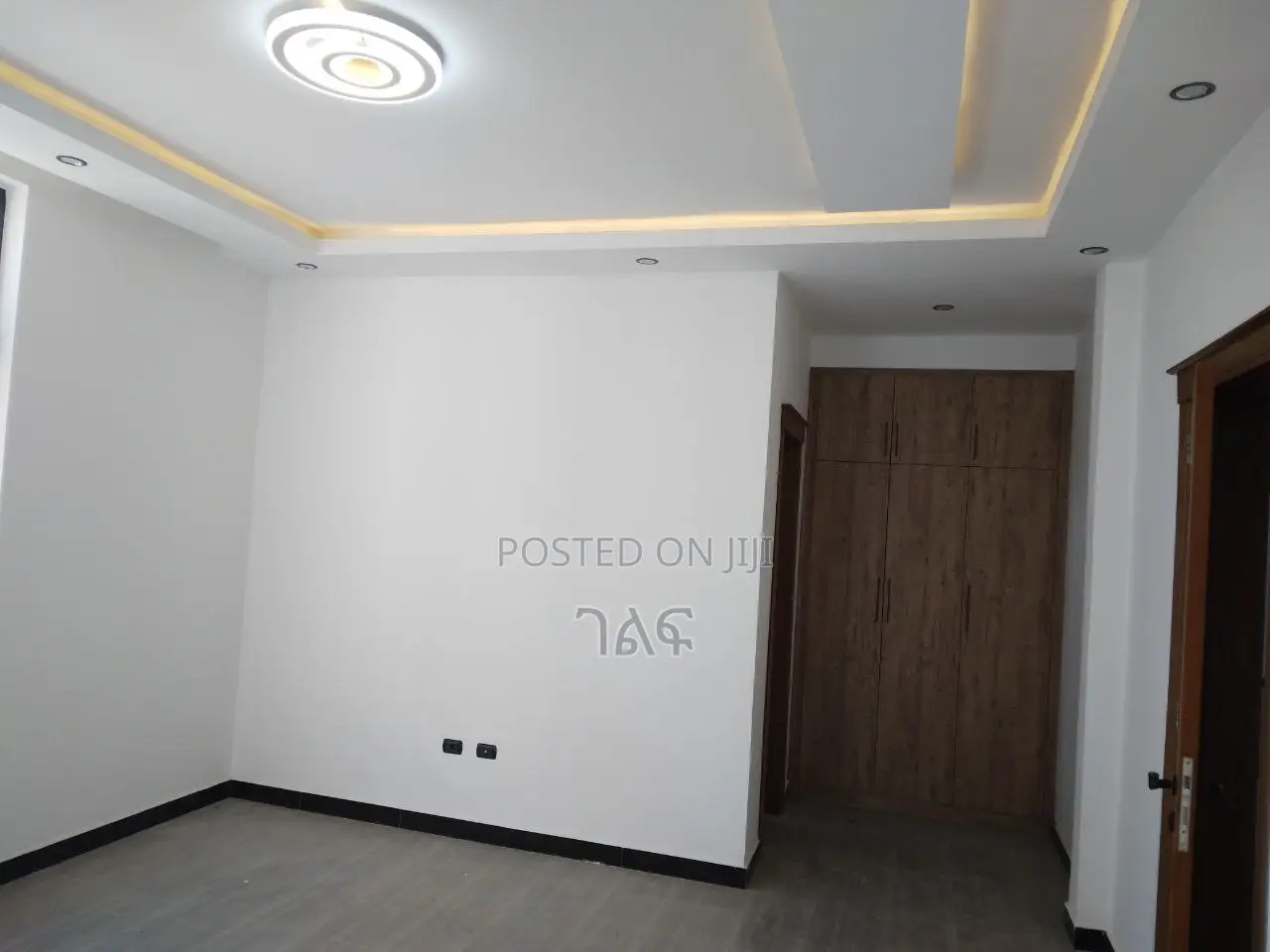 9bdrm House in አያት ኮምፓውንድ በግል የተሰራ, Bole for sale