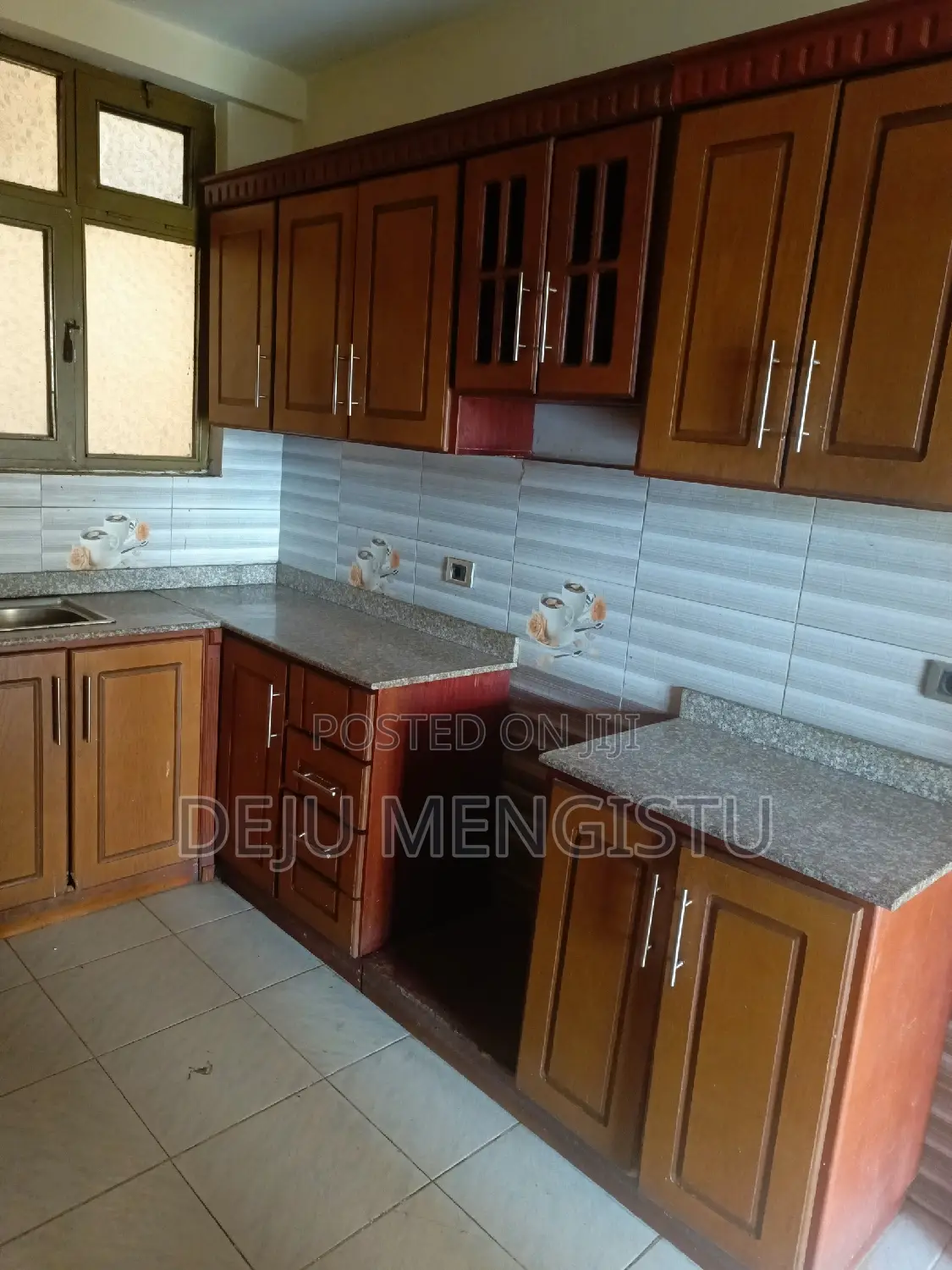 3bdrm Apartment in ሰባ ሁለት, Bole for rent