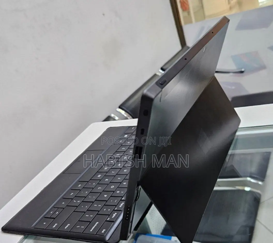 New Laptop Microsoft Surface 4GB Intel Core 2 Duo SSD 32GB