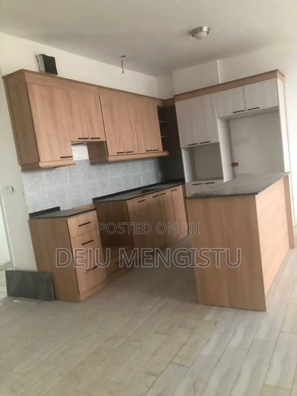 3bdrm Apartment in ሰባ ሁለት(72), Bole for sale