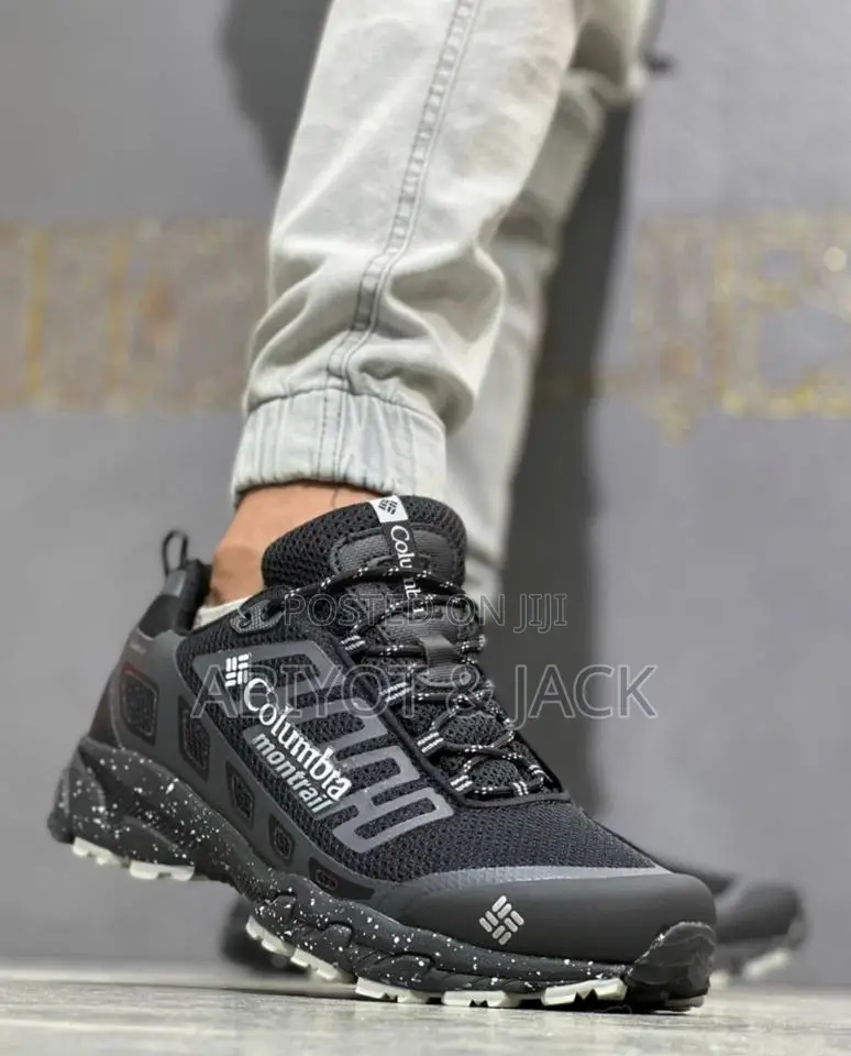 Columbia Montrial Hiking Comfort Shoe