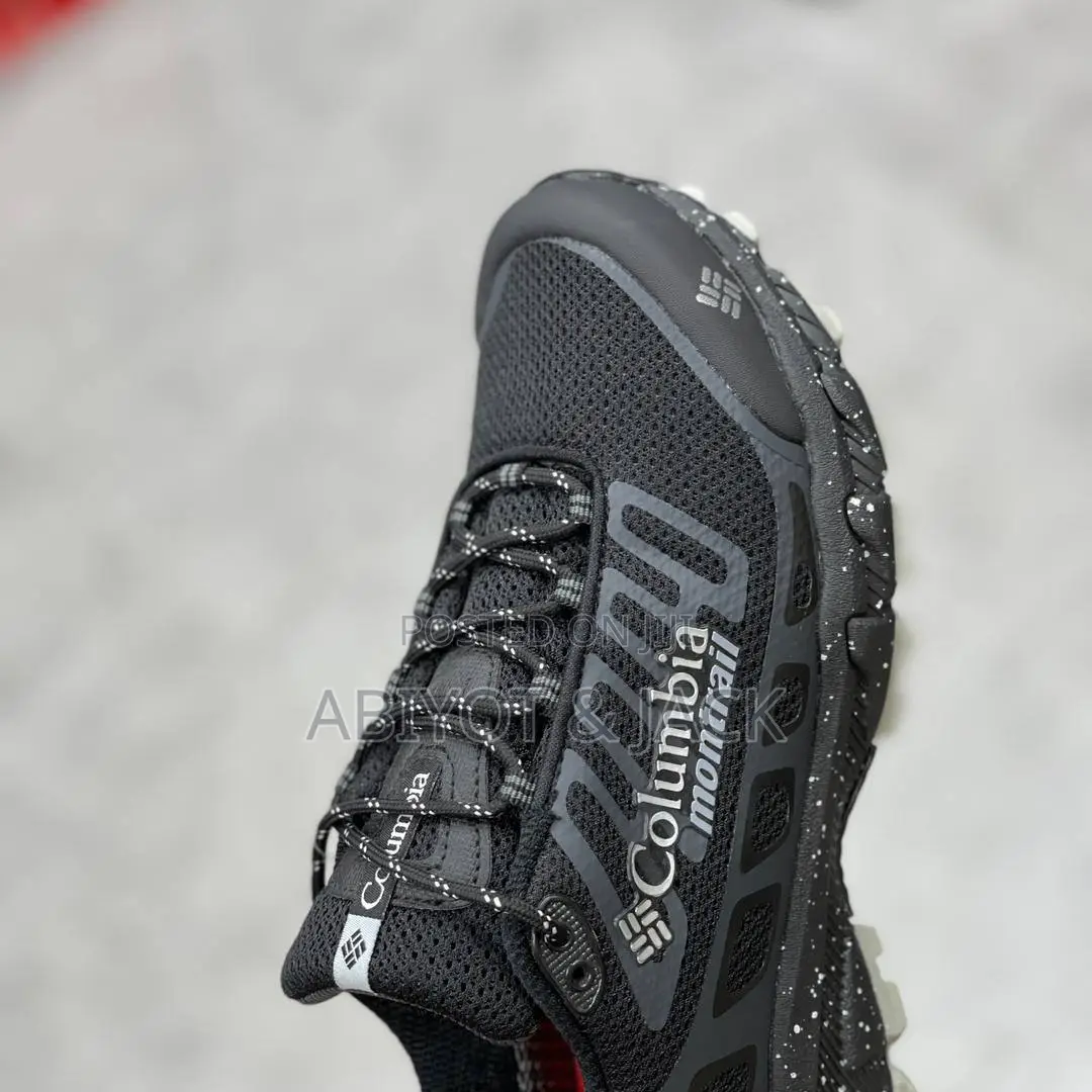 Columbia Montrial Hiking Comfort Shoe