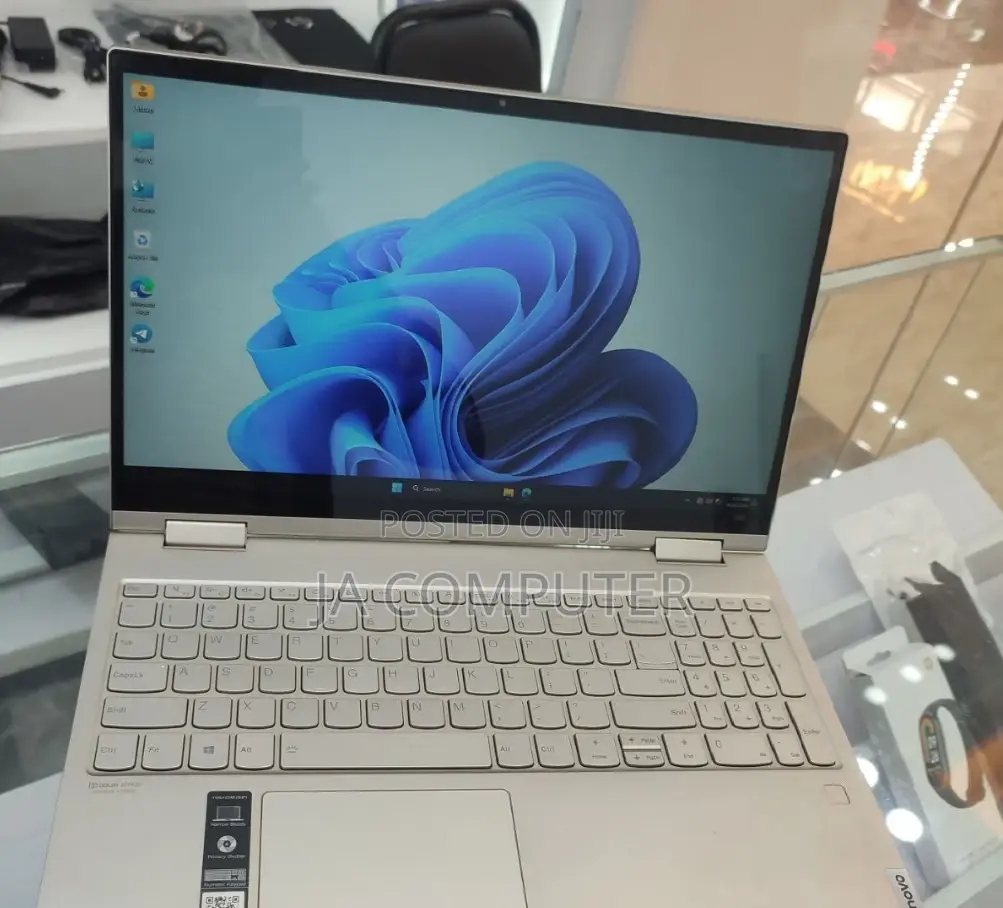 New Laptop Lenovo ThinkPad Yoga 16GB Intel Core I5 SSD 512GB