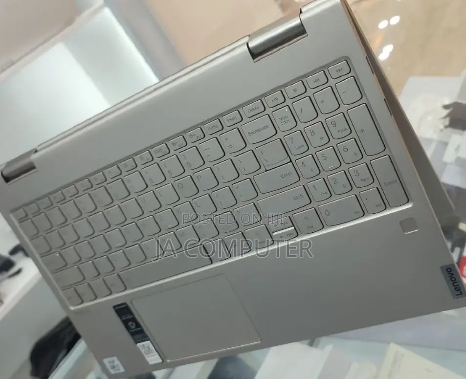 New Laptop Lenovo ThinkPad Yoga 16GB Intel Core I5 SSD 512GB