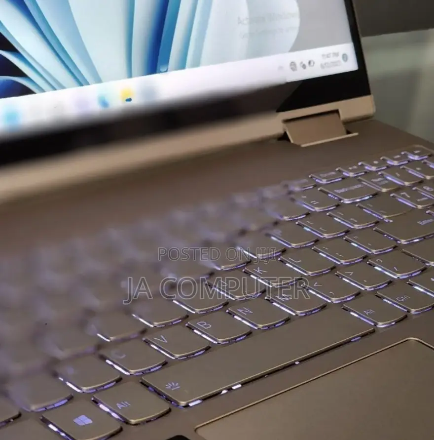 New Laptop Lenovo ThinkPad Yoga 16GB Intel Core I5 SSD 512GB