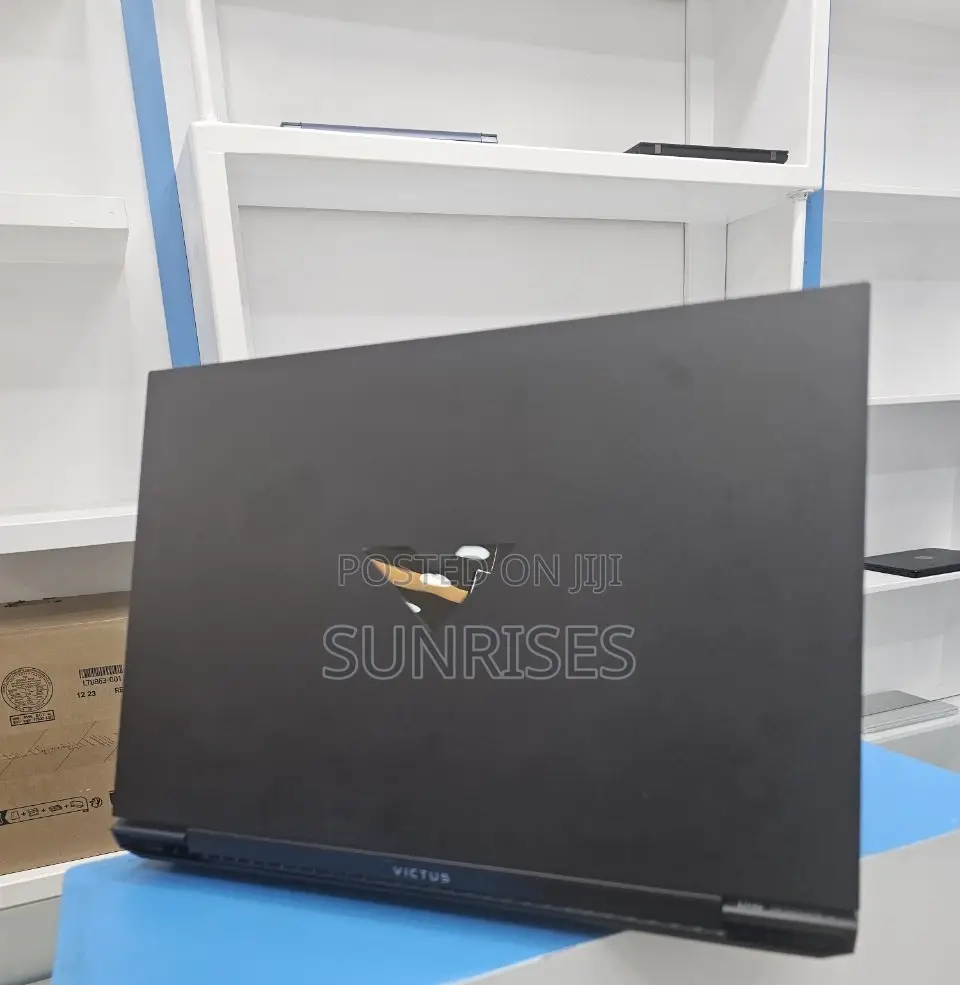 New Laptop HP Victus 16 16GB Intel Core I7 SSD 512GB