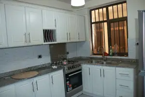 5bdrm Villa in Bole for sale