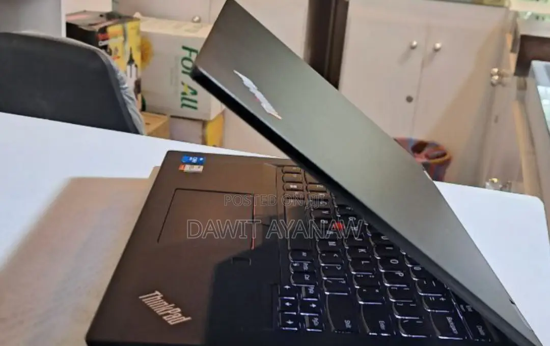 New Laptop Lenovo 16GB Intel Core I5 SSD 512GB