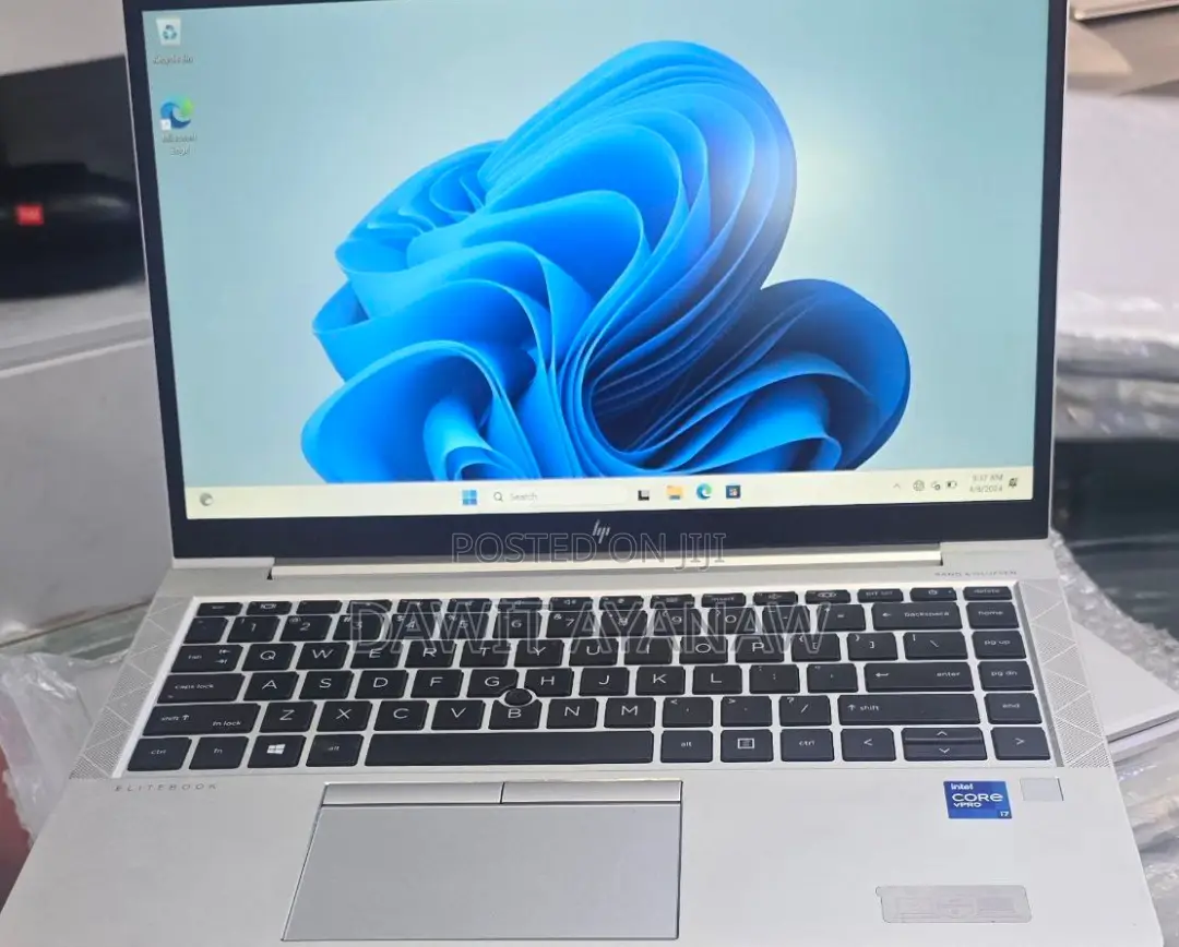 New Laptop HP EliteBook 840 G8 16GB Intel Core I7 SSD 512GB