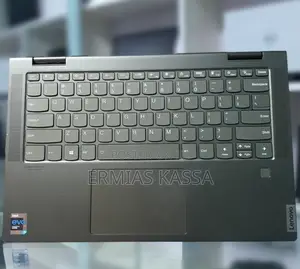 New Laptop Lenovo Yoga 700 12GB Intel Core I5 SSD 512GB