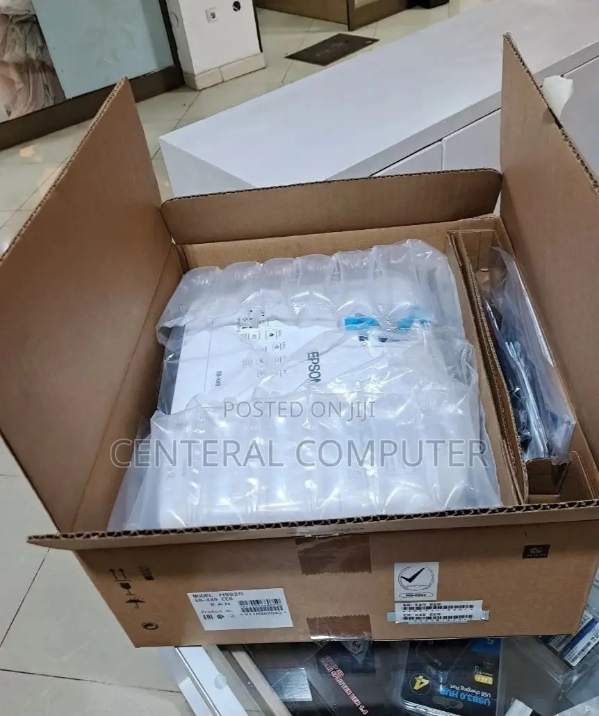 3pis Available Brand New EPSON Projector