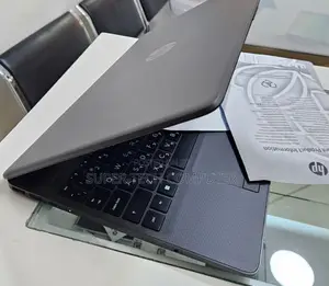 New Laptop HP Stream Notebook 8GB AMD Ryzen 5 SSD 256GB