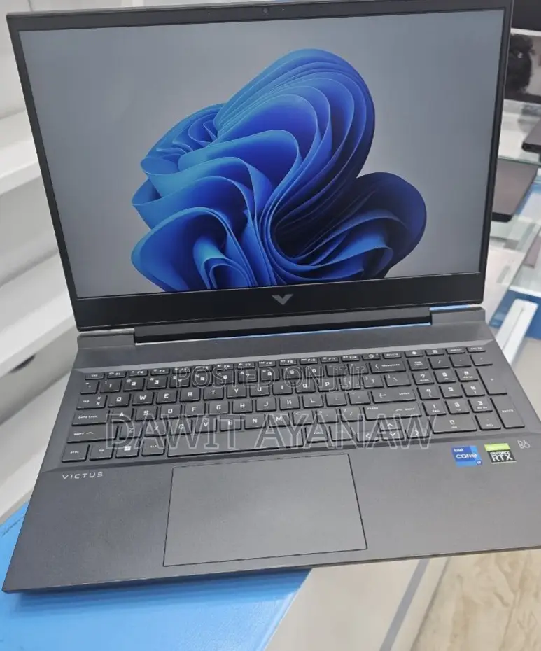 New Laptop HP 16GB Intel Core I7 SSD 512GB