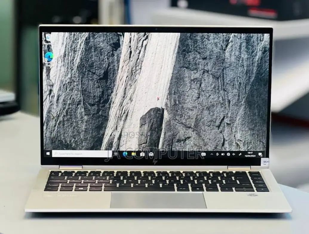 New Laptop HP EliteBook X GB Intel Core I7 SSD 512GB