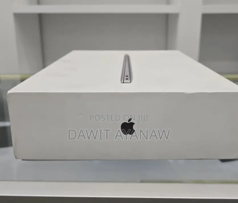 New Laptop Apple MacBook Air 2020 M1 8GB Apple M1 SSD 256GB