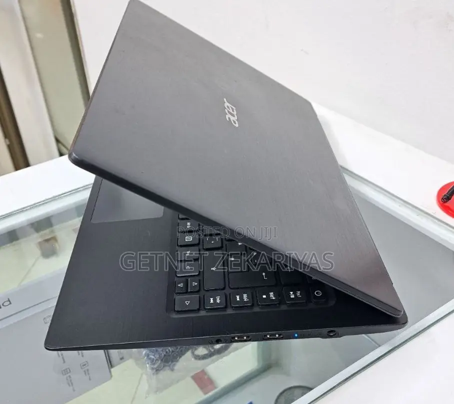 New Laptop Acer Aspire 1 A115-31 4GB Intel Core 2 Quad SSD 72GB